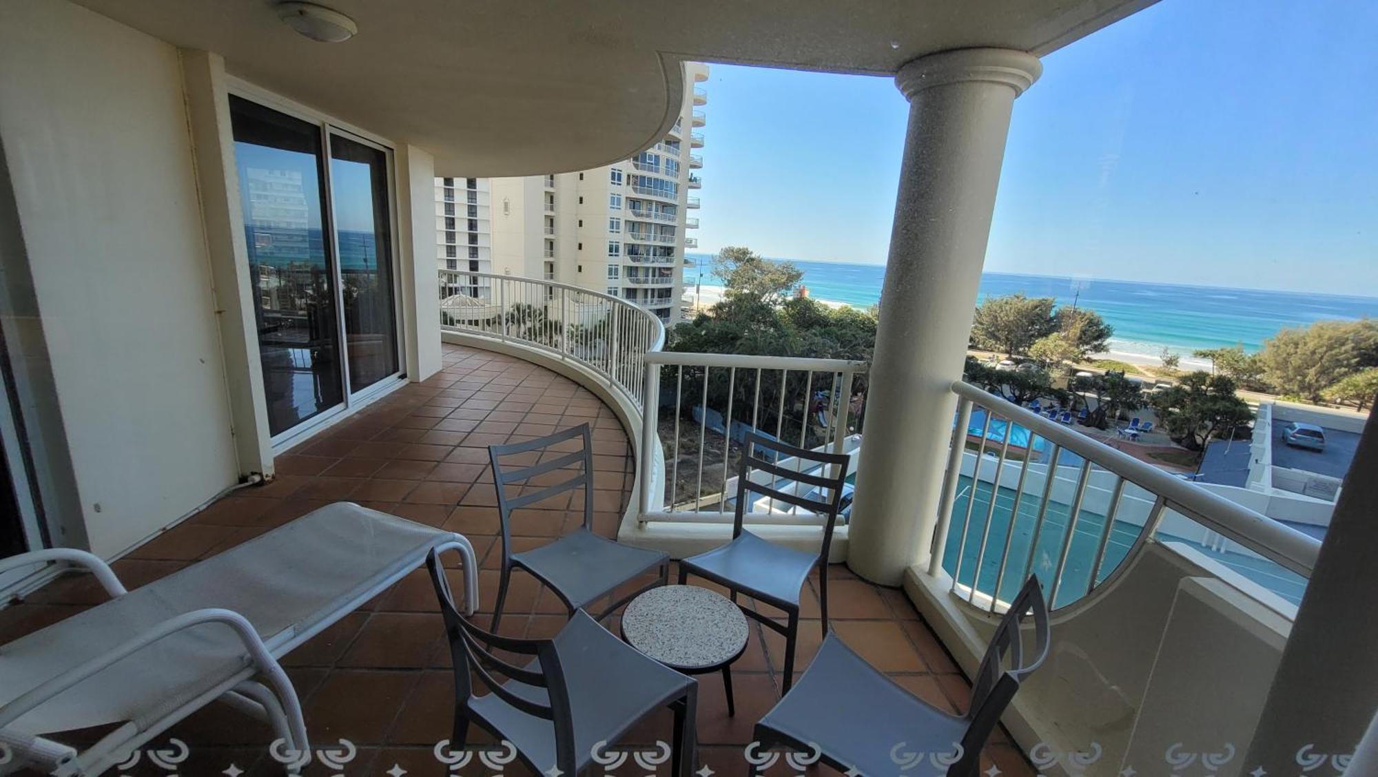 Apr Private Suites Moroccan By The Beach Gold Coast Exteriér fotografie